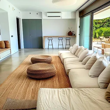 וילה Apostasia In Mikonos With Pool 8 Guests *